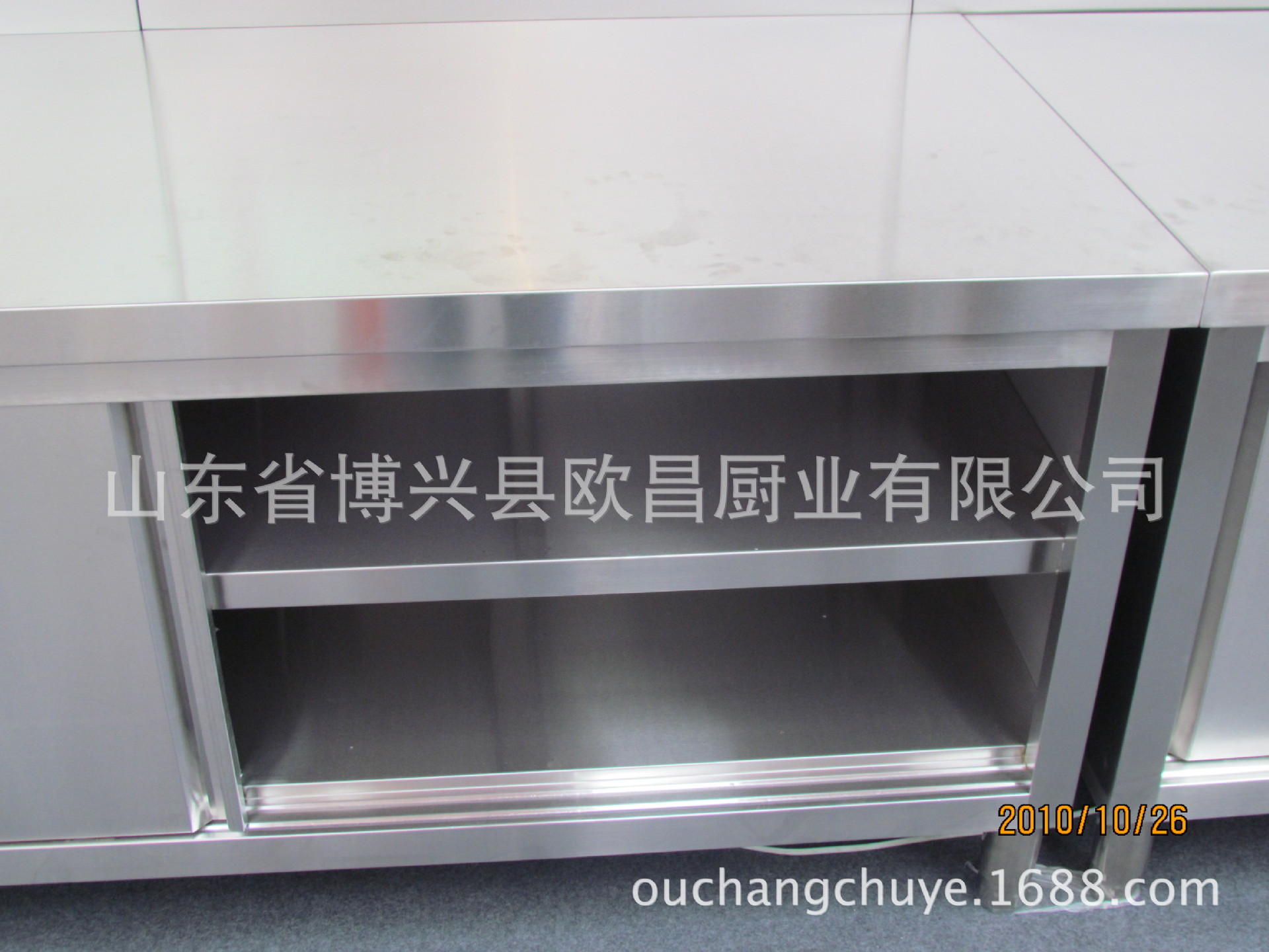 批發(fā)拉門工作臺(tái),單通雙通打荷臺(tái),廚房操作臺(tái),可根據(jù)客戶要求定制